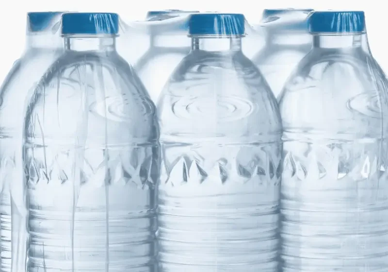 botellas con poliolefina termo contraída